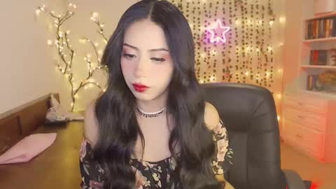 Snapshot of mkultra_aliice chatting on December 3, 12:30 am Alice online show from December 3, 12:30 am