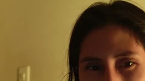 Snapshot of mli739709 chatting on October 18, 6:17 am MoonLipson online show from October 18, 6:17 am