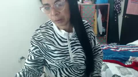 kelly online show from December 5, 12:58 am