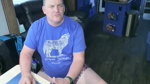 mmmthatsfunnn online show from December 18, 10:49 pm