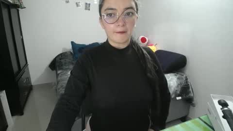 Snapshot of mocca_117 chatting on September 18, 11:03 am Sam online show from September 18, 11:03 am