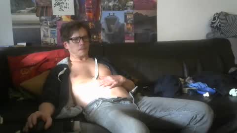 Fr online show from December 5, 9:44 am