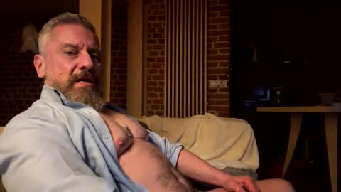 molitsrymale69 online show from December 4, 6:29 pm