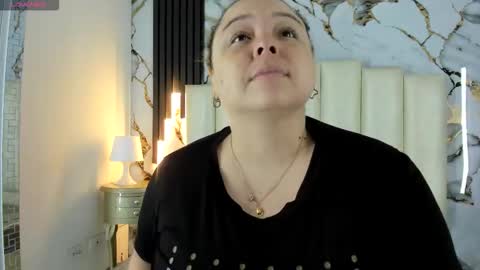 Hey Guys  Im Mollie online show from November 4, 12:28 pm