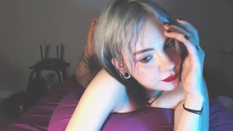 Molly Crow online show from December 8, 9:52 pm