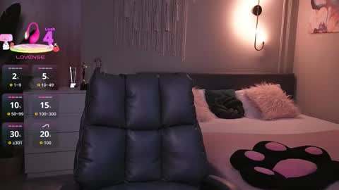 Molly online show from September 18, 1:09 am