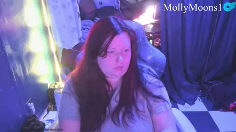 molly_moons online show from April 2, 6:26 pm