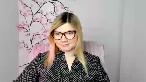 Molly online show from January 16, 12:47 pm