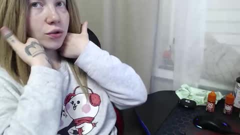 I have new photos come and see with love Molly online show from November 3, 10:49 am