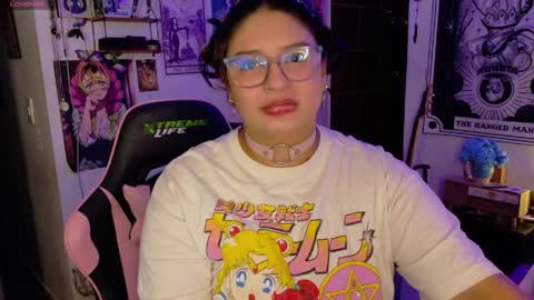 Molly online show from March 28, 7:43 am