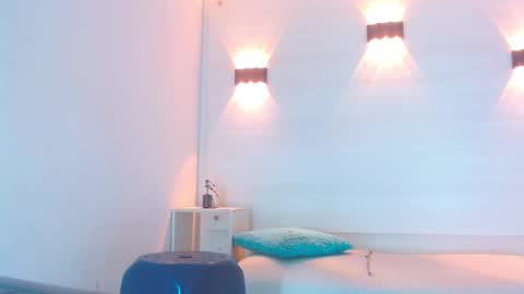 Molly Spears online show from February 25, 11:32 am