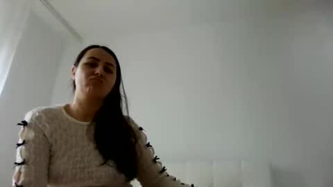 Molly online show from March 26, 9:03 am