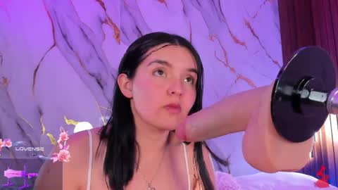 New girl Emily Valentina  Michelle online show from May 7, 12:28 am