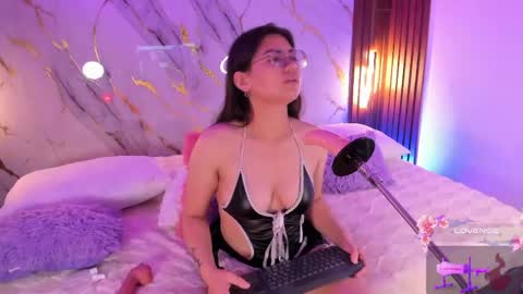 New girl Emily Valentina  Michelle online show from May 14, 4:05 pm