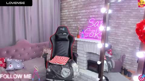 hi im Molly heregreat boobs big heart  warm pussy  online show from March 11, 12:11 am