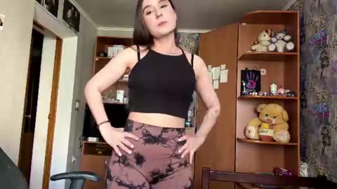 Molly online show from June 15, 9:12 am