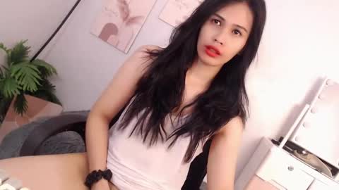 MOMIKHEM online show from April 19, 6:25 am