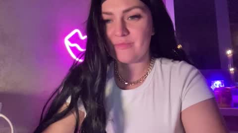 Rihanna online show from January 5, 5:27 pm