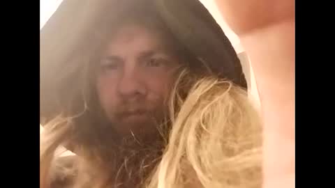 Snapshot of mommyissues2386 chatting on February 7, 1:58 am Richard Sheridan online show from February 7, 1:58 am