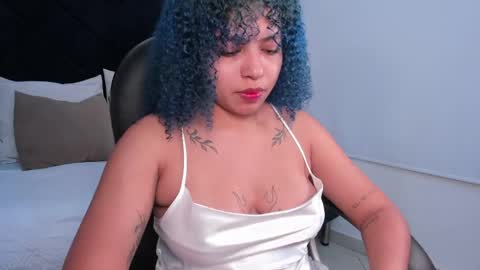 Momo  online show from May 1, 3:55 am