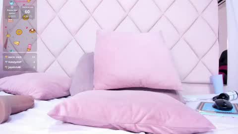 Momo  online show from September 19, 10:24 pm