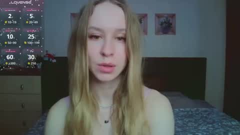 Mona online show from February 20, 5:26 pm