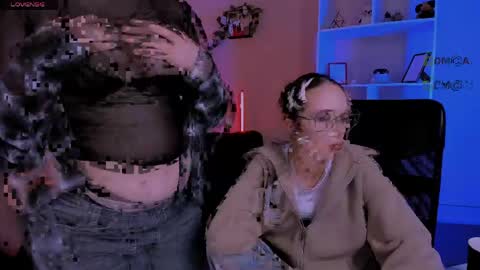 Mona  online show from March 20, 8:14 pm