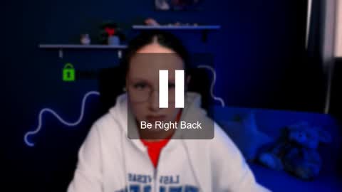 Mona  online show from March 5, 9:38 am