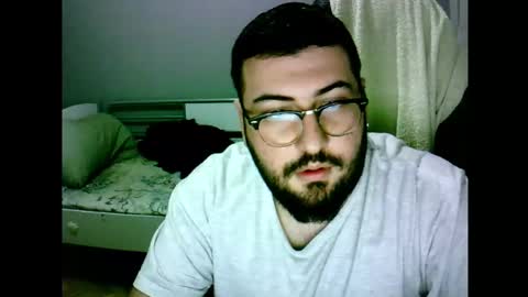 Mert online show from December 9, 1:18 am