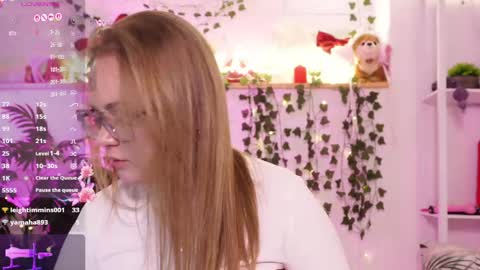 monicaasis online show from April 16, 9:39 pm