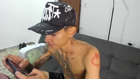 monkeyd_66 online show from January 16, 12:52 pm