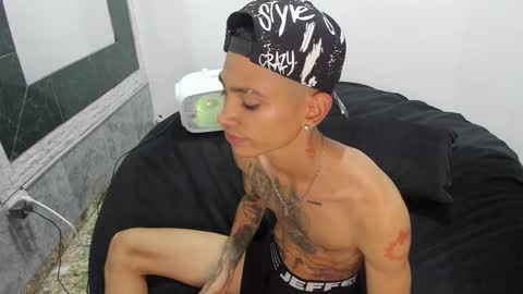 monkeyd_66 online show from February 8, 3:00 pm