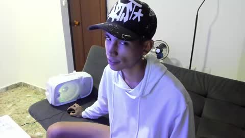 monkeyd_66 online show from January 6, 10:24 am