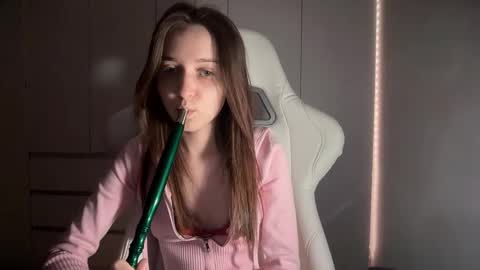 Mary online show from February 23, 2:08 pm