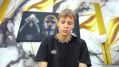 mono_blonde online show from June 16, 11:36 am