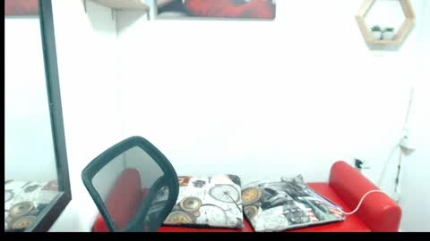 monserrat_diva online show from May 17, 8:51 pm