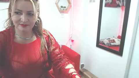 Snapshot of monserrat_diva chatting on October 19, 4:00 pm monserrat_diva online show from October 19, 4:00 pm