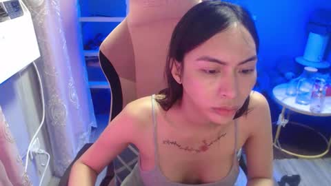 ELYSE A SIMPLE GIRL online show from September 29, 10:36 am