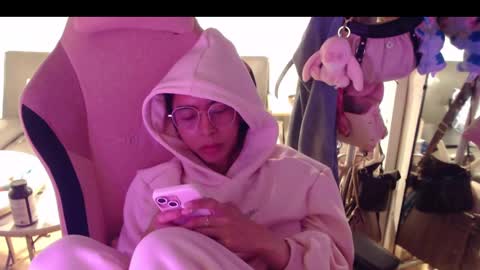 ELYSE A SIMPLE GIRL online show from December 10, 9:33 pm