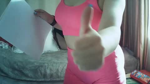 moodiemira online show from March 28, 1:34 pm