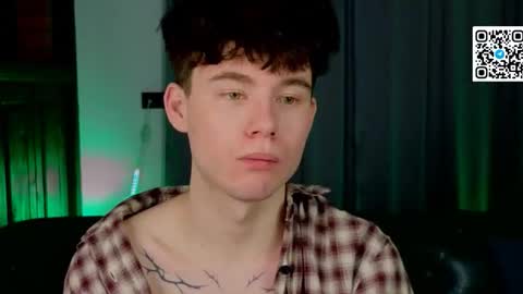 moon_gloww online show from March 17, 7:08 pm