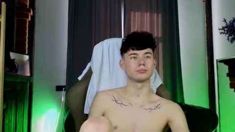 moon_gloww online show from February 19, 6:34 am