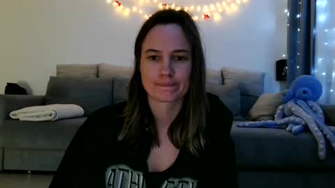 moon_lilithx online show from December 20, 2:16 pm