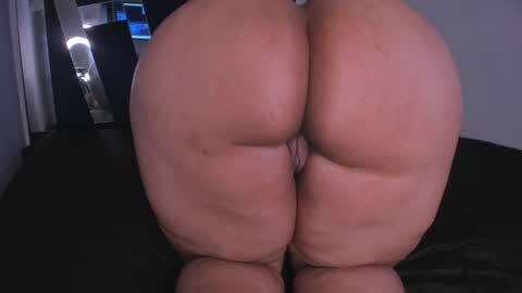 Luna  online show from March 4, 12:50 am