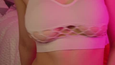 moonliora online show from February 5, 6:44 pm