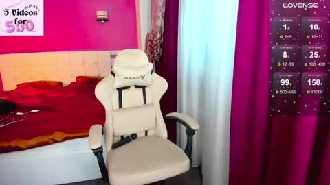 Morana Mayer online show from November 11, 8:27 am