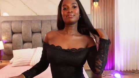 more hott online show from November 3, 7:04 pm