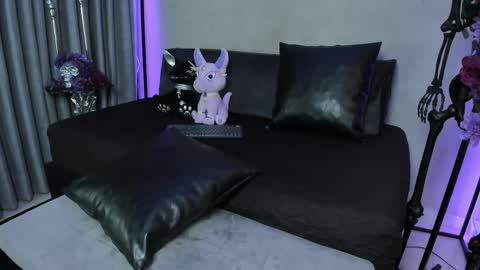 Snapshot of morgan_hill_ chatting on September 15, 12:28 pm Morgan online show from September 15, 12:28 pm