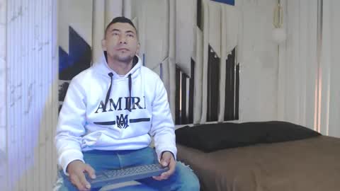 MORGAN AND MEGAN online show from October 14, 11:35 am