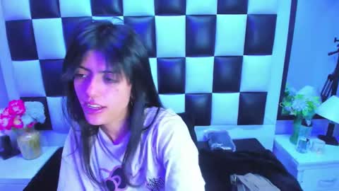 morganasmit_ online show from March 16, 2:21 pm